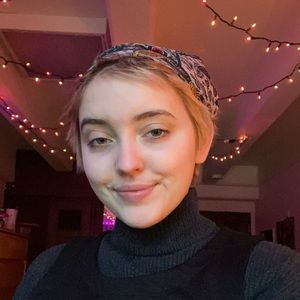 Meet your Posher, Ella